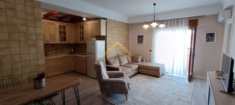SHESIM DY SUPER APARTAMENTE 1+1 DHE GARSONIERE NE QENDER TEK 9-KATESHET 112 M2