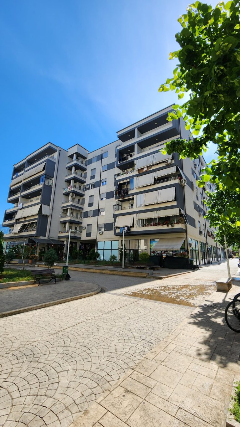 SHESIM APARTAMENT 1+1 ME SIP. 83,4M2 TEK KOMPLEKSI LATIFI NE KINOSTUDIO